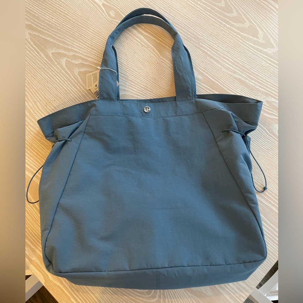 NWT Lululemon Tote!